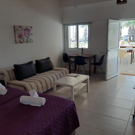 Zorbas Sea View No 5 Apartment Larnaca Ngoại thất bức ảnh