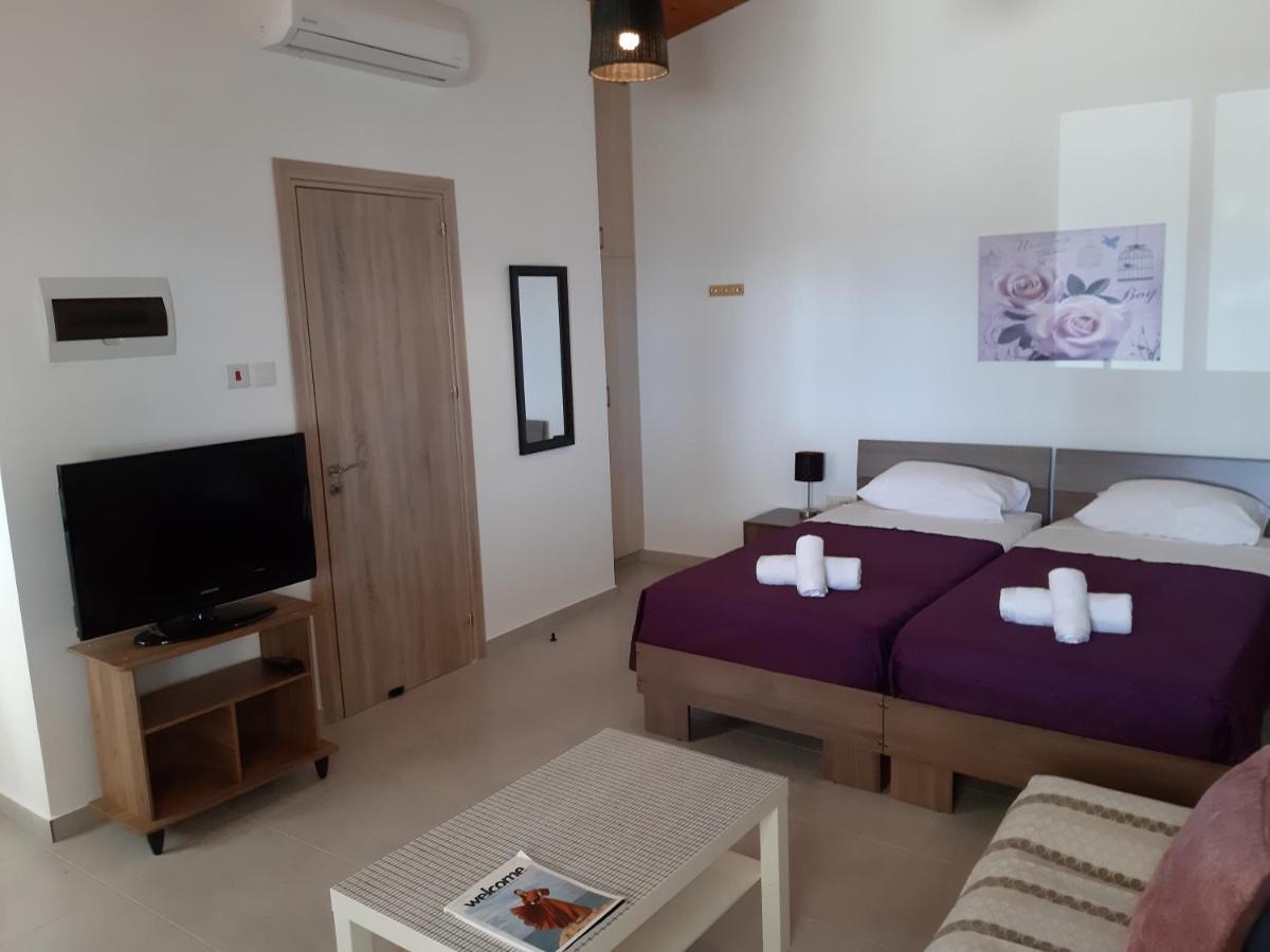 Zorbas Sea View No 5 Apartment Larnaca Ngoại thất bức ảnh